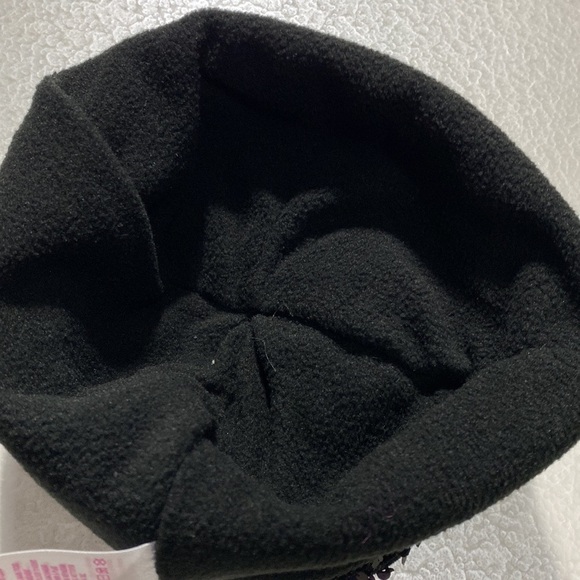 Justice " Don't let anyone put a label on you"
Sequin Beanie black fur Pompom - Picture 11 of 12